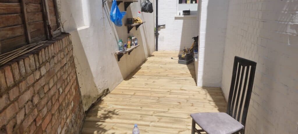decking fitting services Holloway N7